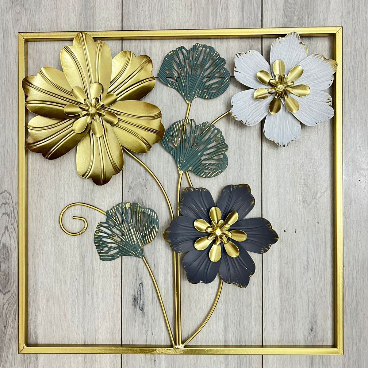 Imported Premium Quality Metal Flower Frame – Elegant Decorative Wall Art